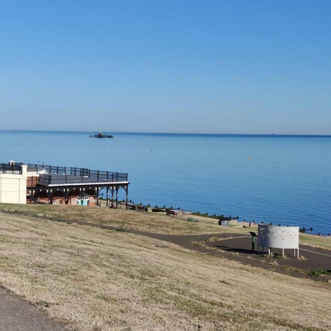 Escape To The Coast In A Luxurious Private Apartment Herne Bay Exteriör bild