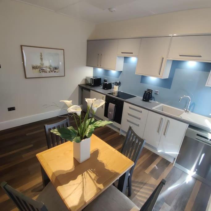 Escape To The Coast In A Luxurious Private Apartment Herne Bay Exteriör bild