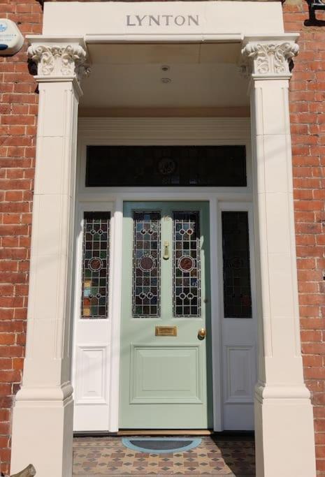 Escape To The Coast In A Luxurious Private Apartment Herne Bay Exteriör bild